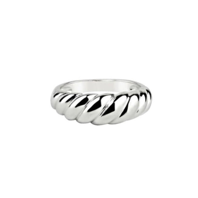 Croissant Ring, Materials: Titanium 18K Gold / White Gold Plating, Waterproof and Sweatproof